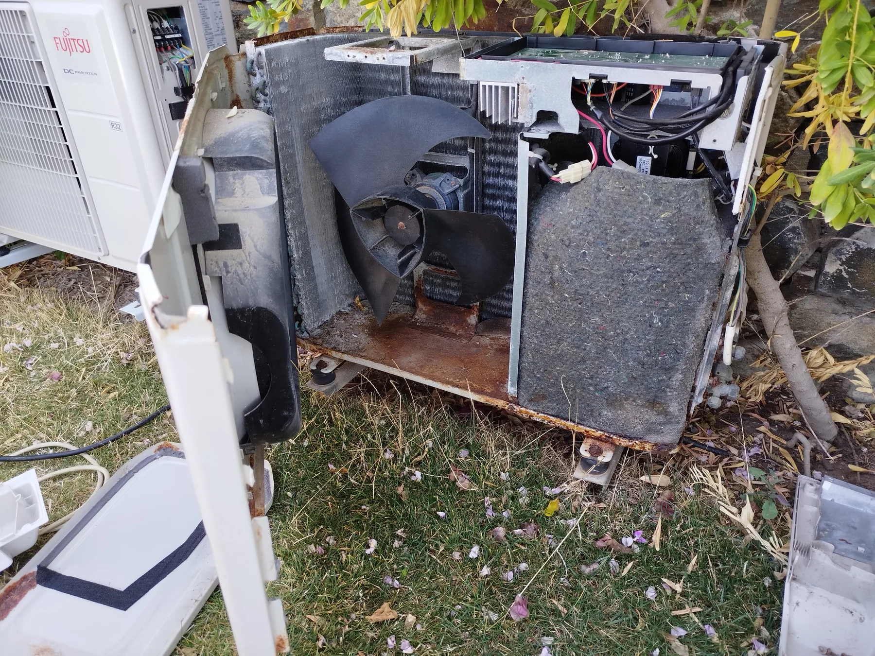 Dış ünite üzerinde servis ve arıza kontrolü