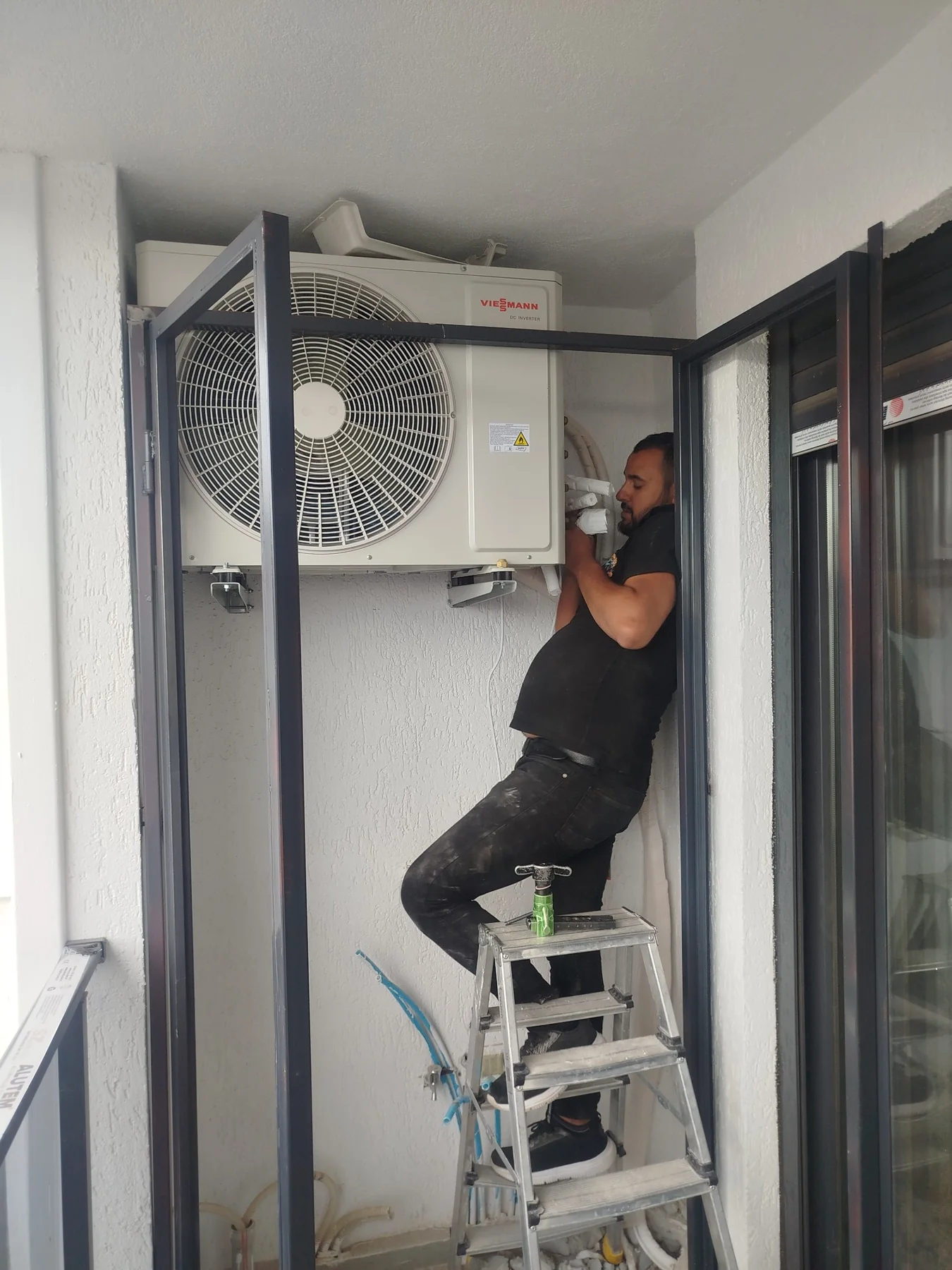 Split klima dış ünite montaj ve bağlantı çalışması